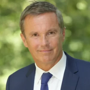 Read more about the article Nicolas Dupont-Aignan répond à lettre ouverte de l’Association de Citoyens Contre les Déserts Médicaux